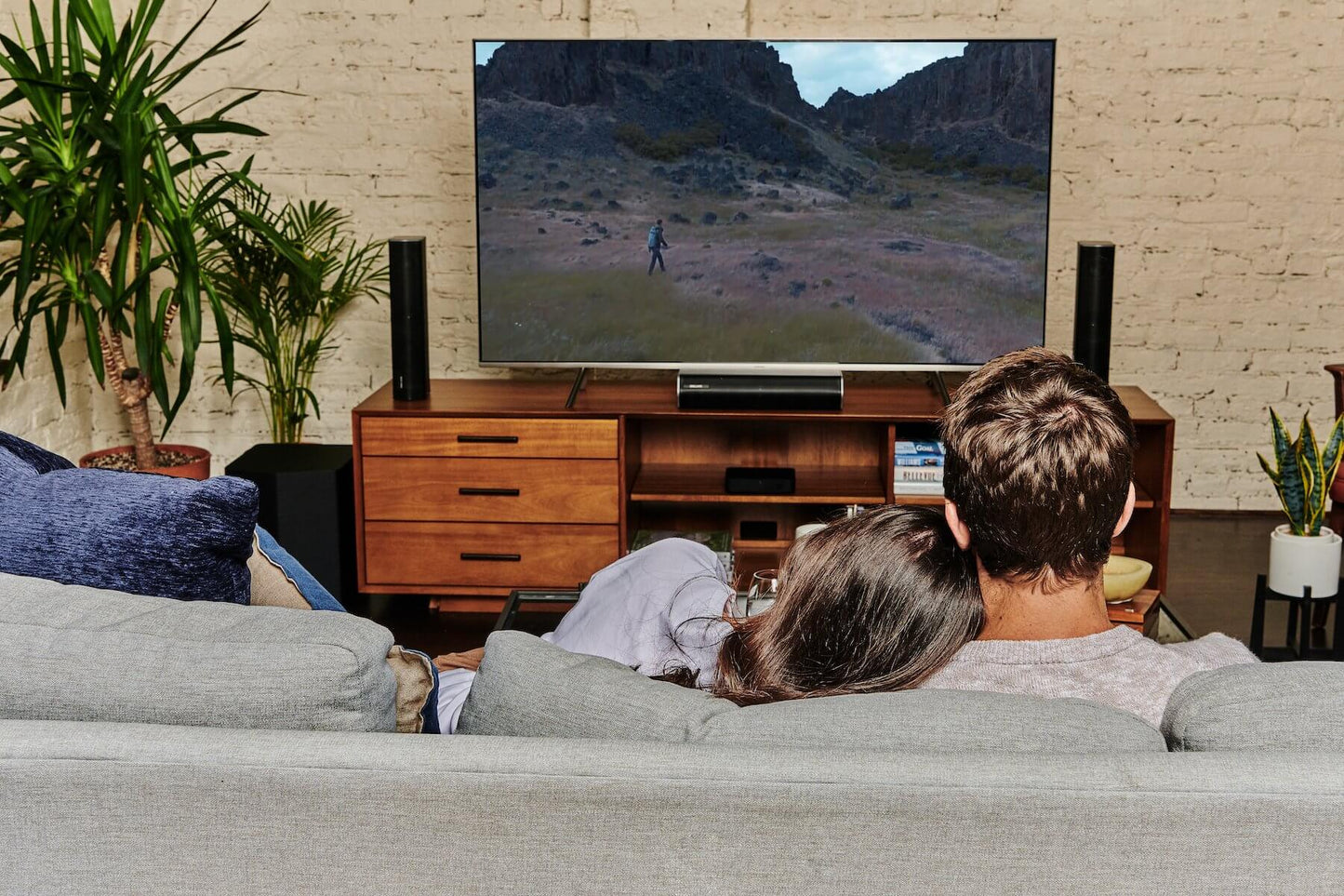 Enclave CineHub- REFURB